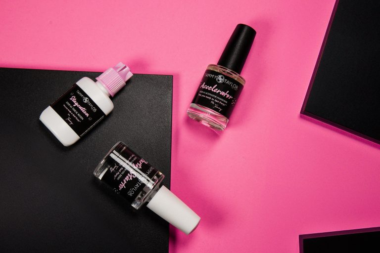 The Weekenders Adhesion Kit – The Weekenders | Tammy Taylor Europe