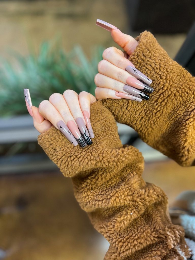 Uptown Patterns Nail Bundle – Gel System | Tammy Taylor Europe