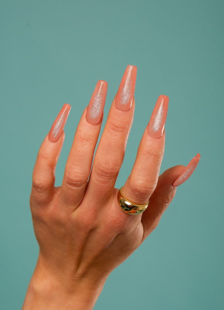 Peach Clouds Glow In The Dark Velvet Cat Eye – Gelegance Gel Polish | Tammy Taylor Europe