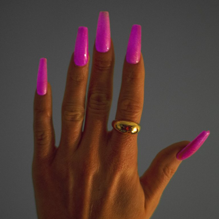 Pink Skies Glow In The Dark Velvet Cat Eye – Gelegance Gel Polish | Tammy Taylor Europe