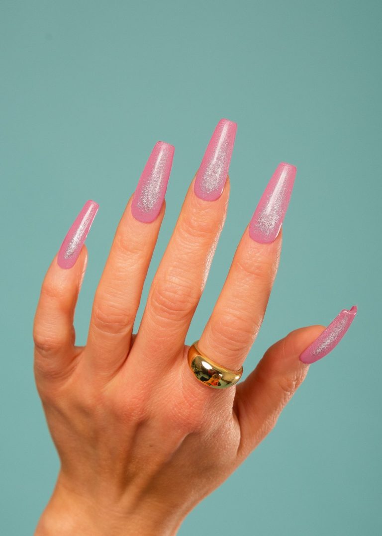 Pink Skies Glow In The Dark Velvet Cat Eye – Gelegance Gel Polish | Tammy Taylor Europe