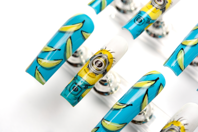 Minions Nail Bundle – Gel System | Tammy Taylor Europe